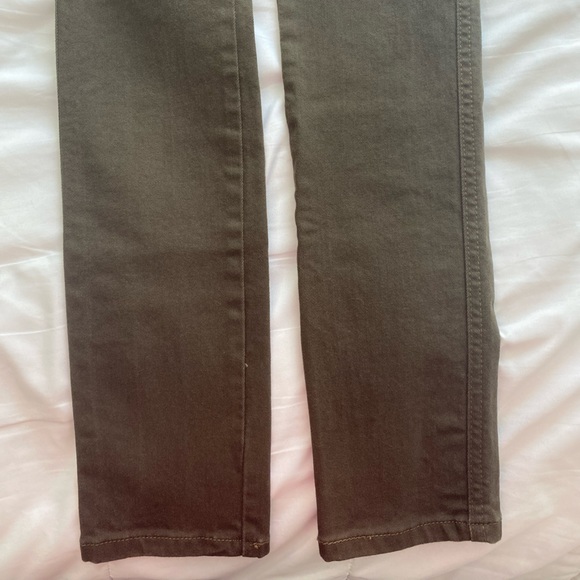 Army green studded Levi jeans. Size 0. - Picture 4 of 6